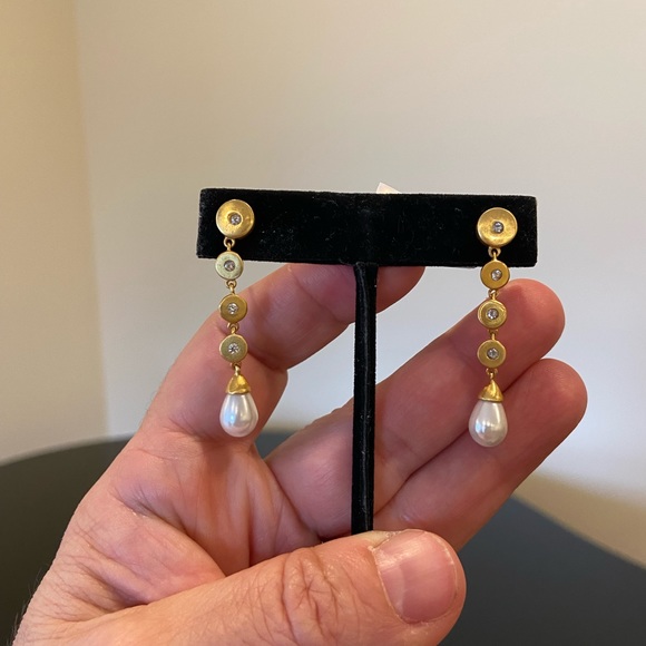 Julie Vos NWT authentic rare luxury minimalist pearl CZ drop statement earrings - Picture 8 of 17